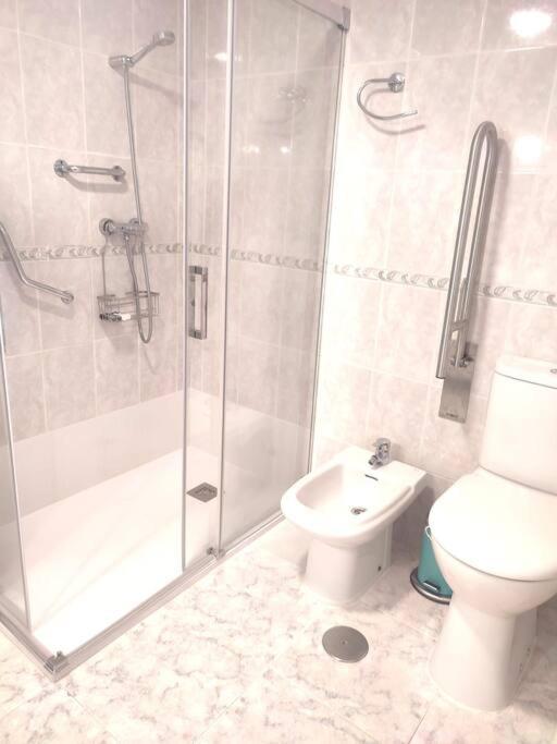 Charming & Spacious Apartment In Historic Centre & Short Walk To Beach لقنت المظهر الخارجي الصورة