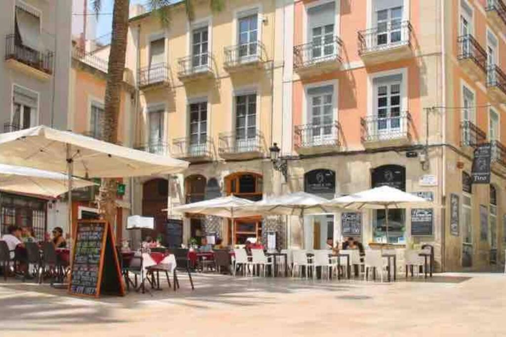 Charming & Spacious Apartment In Historic Centre & Short Walk To Beach لقنت المظهر الخارجي الصورة