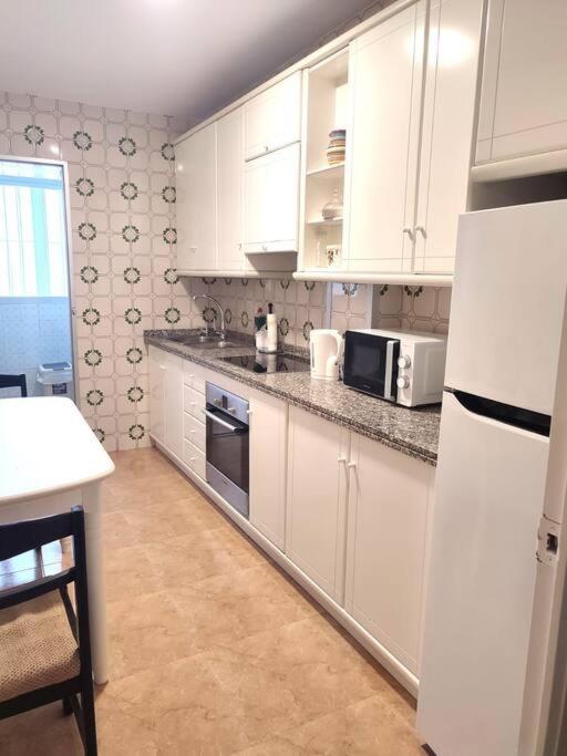 Charming & Spacious Apartment In Historic Centre & Short Walk To Beach لقنت المظهر الخارجي الصورة